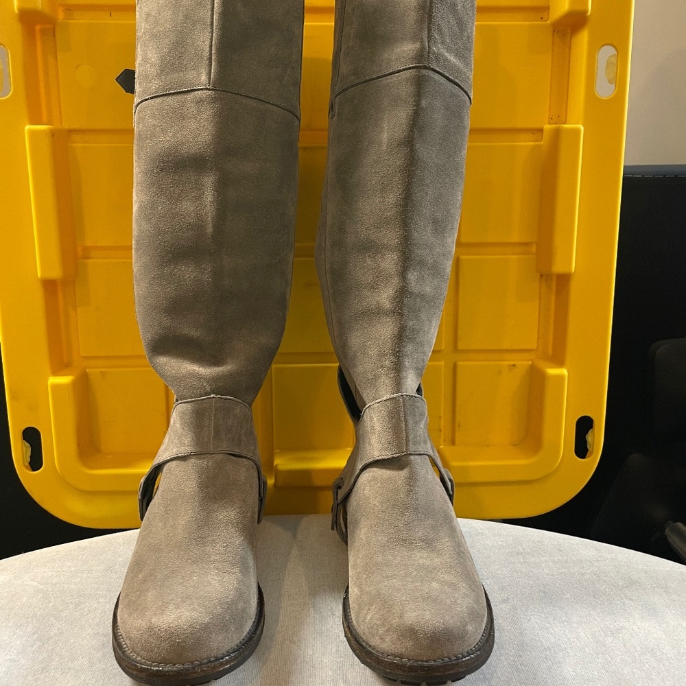 Manolo Blahnik Grey Suede 36 Boots
